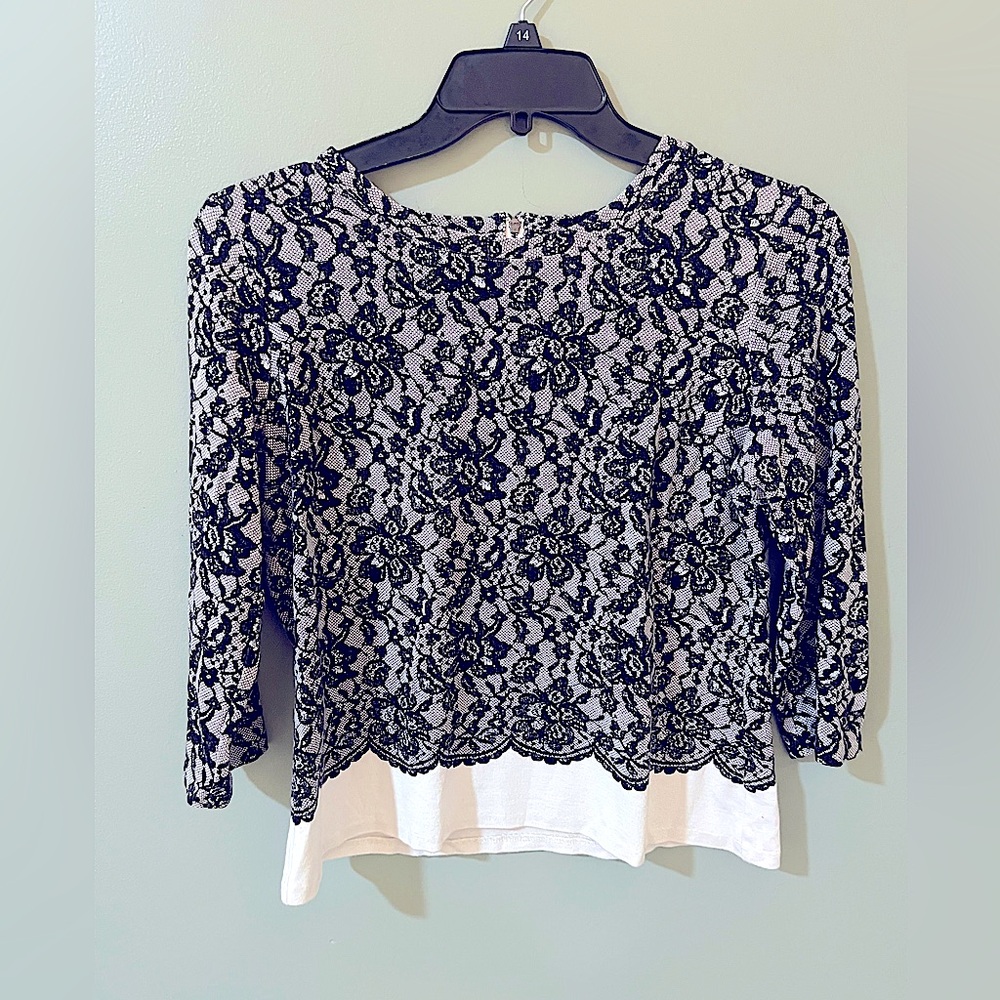 Talbots Lace Print Tee Knit Top Size M Black White 3/4 Sleeve